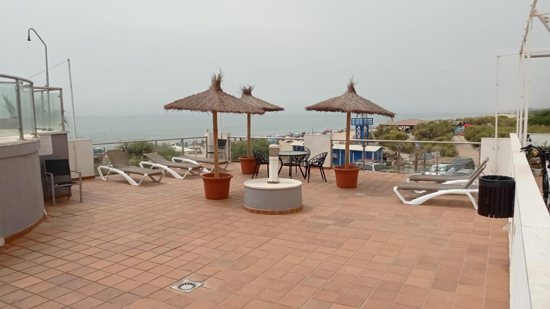 Islantilla Primera Linea De Playa, Piscina, Parking Extérieur photo